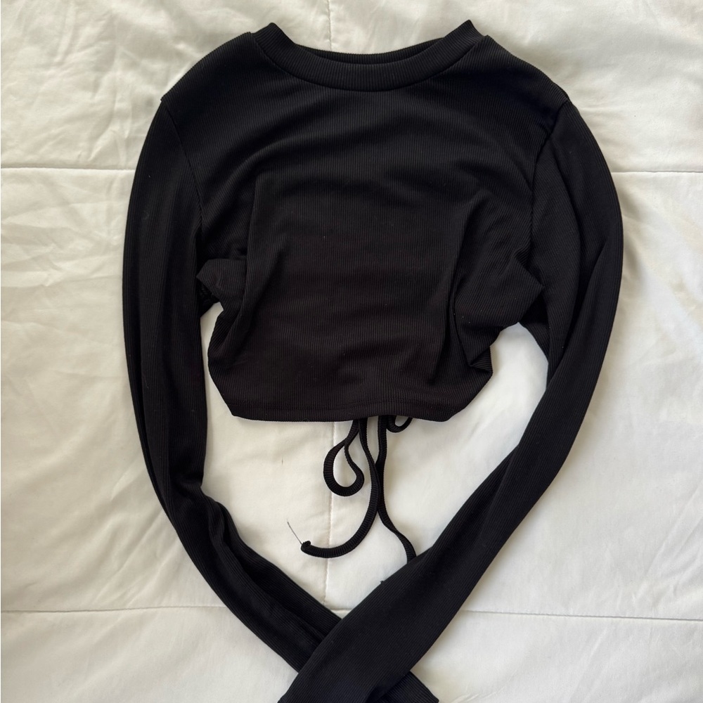 SHEIN Black Long Sleeve Crop Top